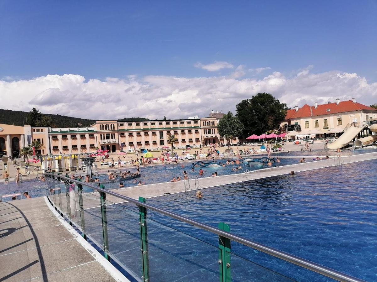 Das Gutenbrunn Thermen & Sporthotel 巴登 外观 照片
